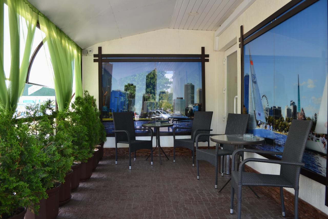 City Hotel Gomel Exterior foto